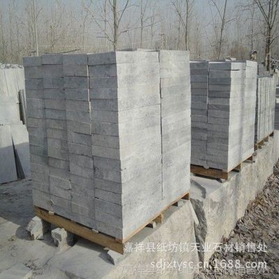 大量销售青石板材 机切面各种规格板材栏杆 石材石料